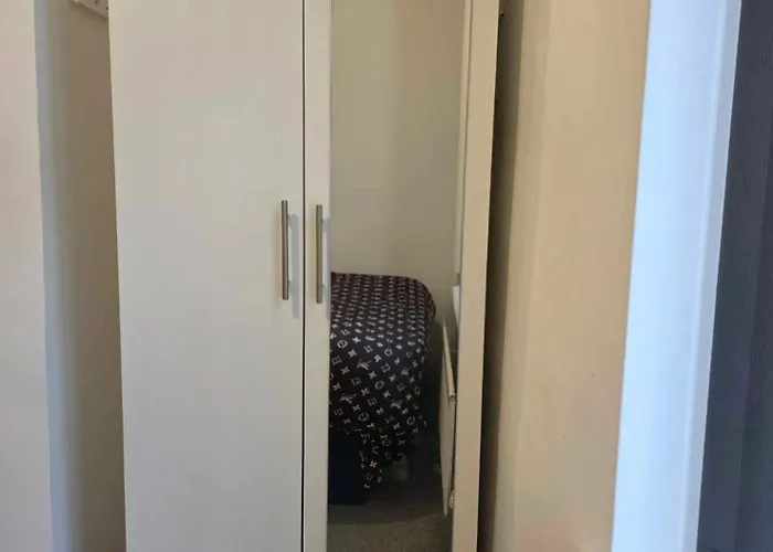 Oge's House 住宿加早餐酒店 布雷得佛