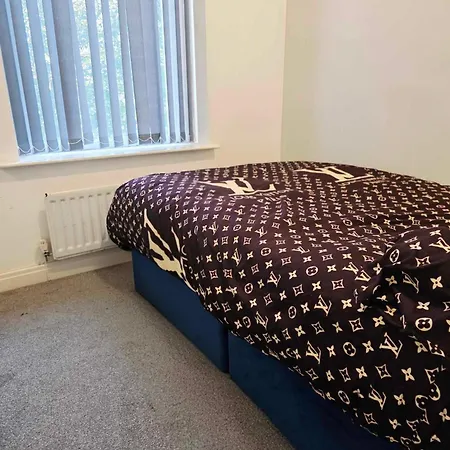 Oge's House Bradford (West Yorkshire)